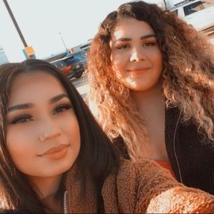 Meet your Posher, Crystal